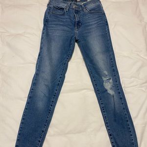 Levi’s 720 High Rise Super Skinny jeans. Size 26